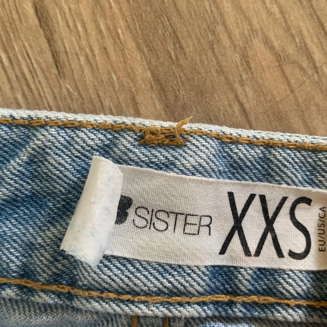 Ljusblåa jeansshorts från FB Sister - 3