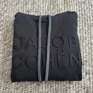 JACOB COHEN HOODIE - Jacob Cohen hoodie - Mycket bra skick - Limited edition svår att få tag på - Storlek S - deluxecloset 