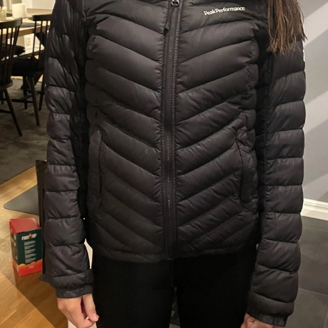 Svart dunjacka från Peak Performance - 3
