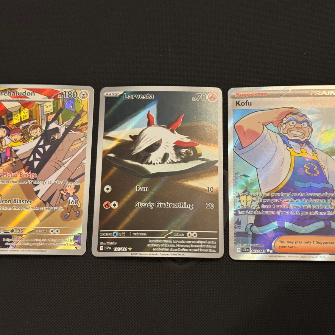Pokémonkort: Archaludon, Larvesta och Kofu