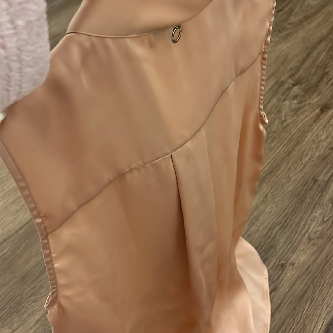 Beige ärmlös blus från Stockh LM - 2