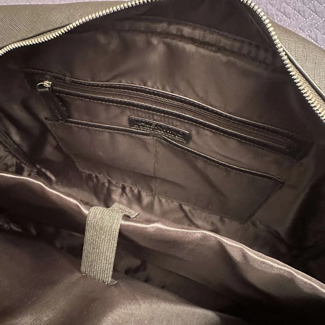 Svart portfölj från Valentino - 3