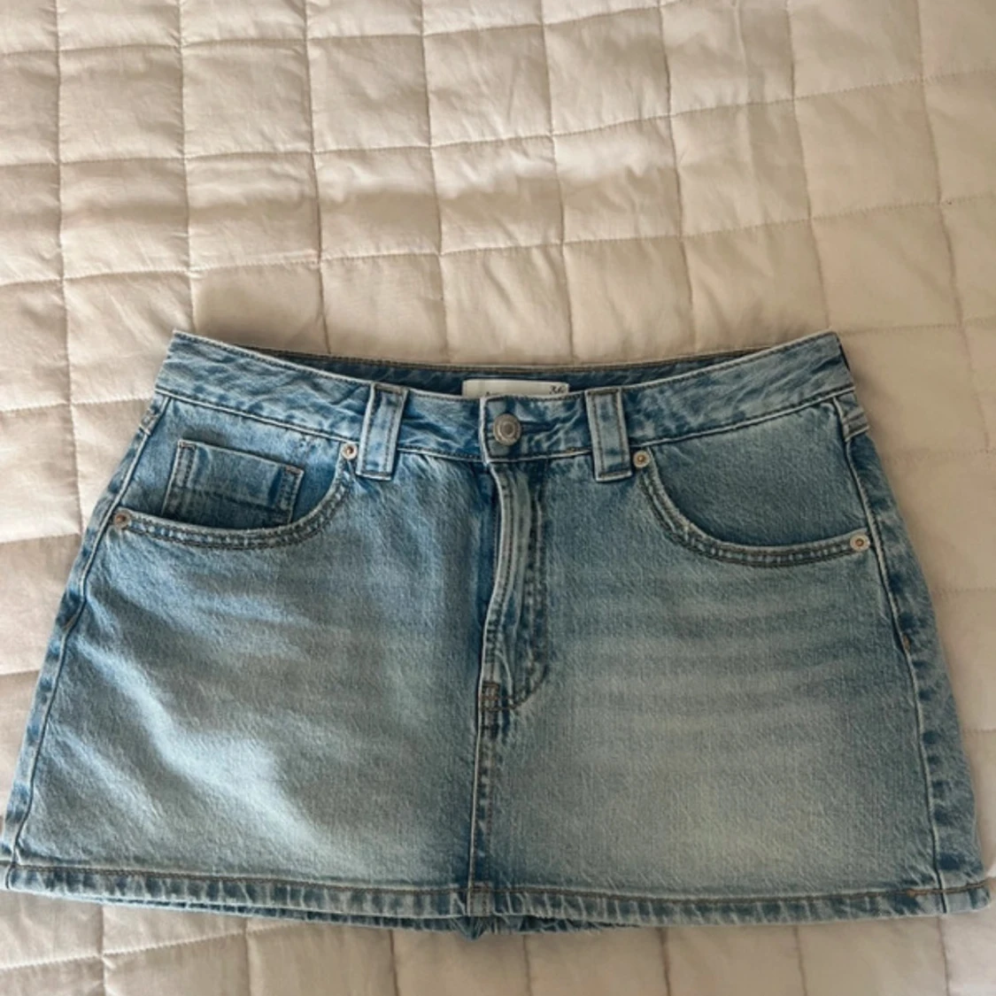 Ljusblå jeanskjol från Stradivarius - 1