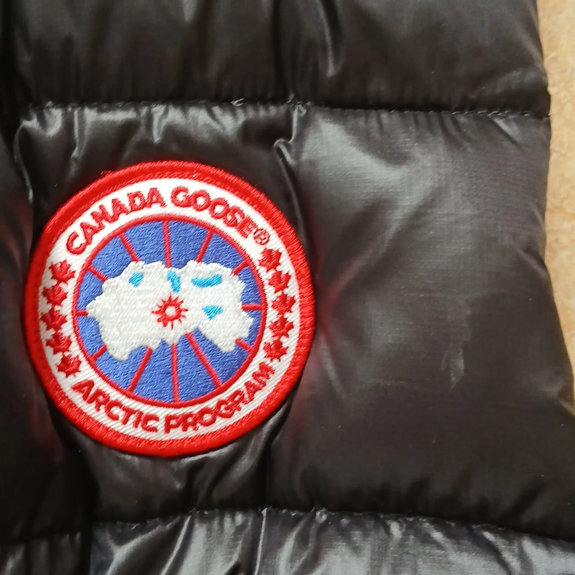 Svart dunväst från Canada Goose - 2