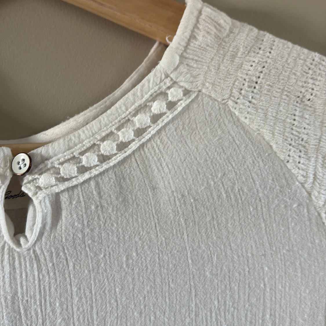 Vit blus med knyt från H&M L.O.G.G. - 3