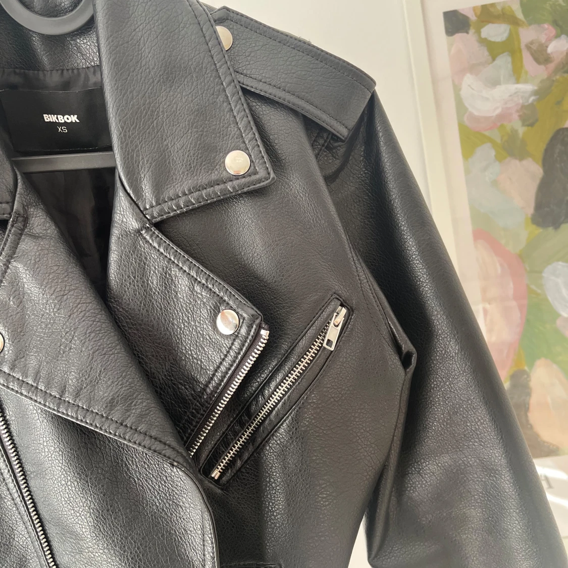 Svart skinnjacka från Bik Bok XS - 3