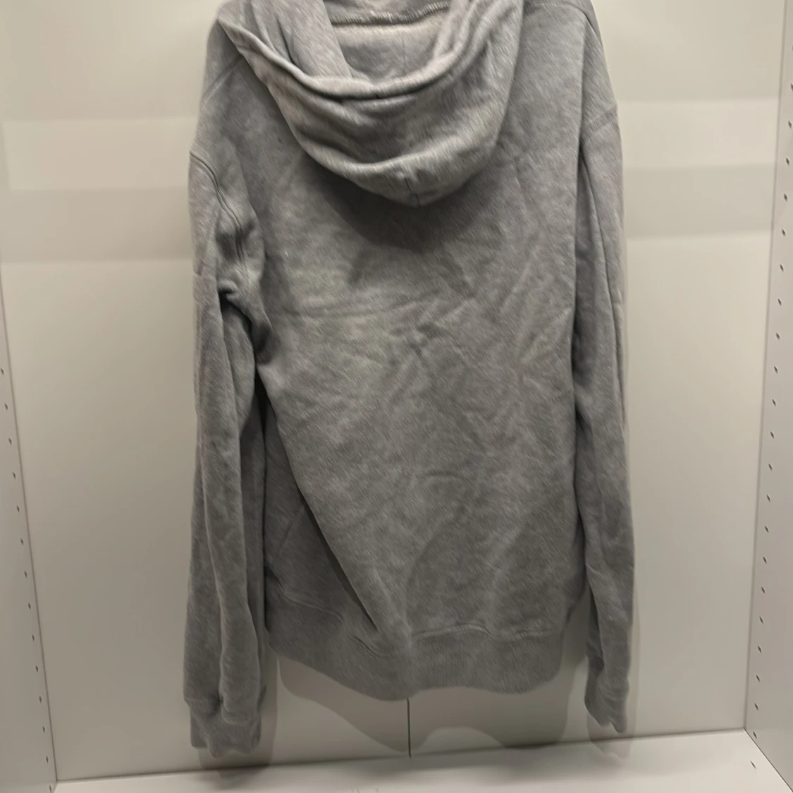 Grå hoodie från C.P. Company - 2