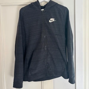 Nike - Nike zip hoodie, storlek M