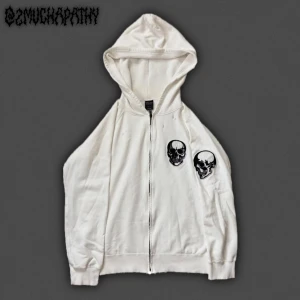 Number (N)ine SS04 Skull zip - Number (N)ine hoodie in crazy condition for its age. Nfs but hearing offers! Contact me on ig for faster response @2muchapathy