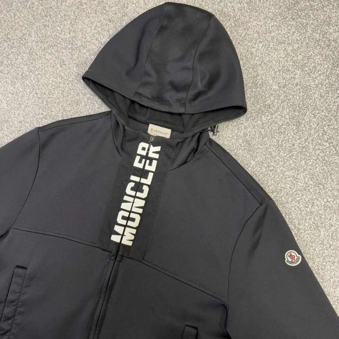 Hoodie från Moncler | ev byte