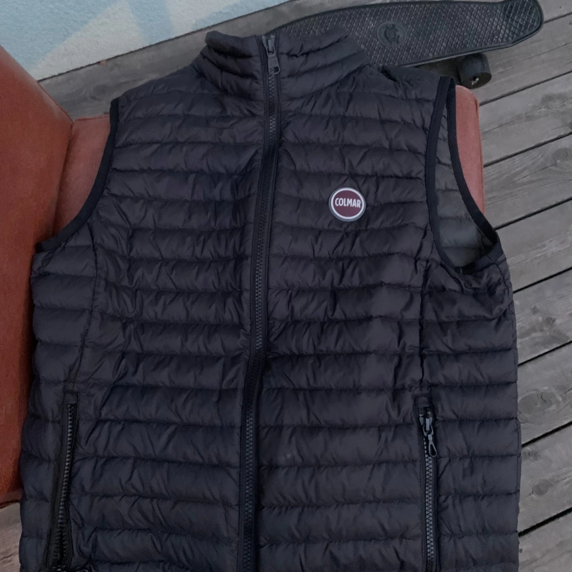 Svart dunväst från Colmar