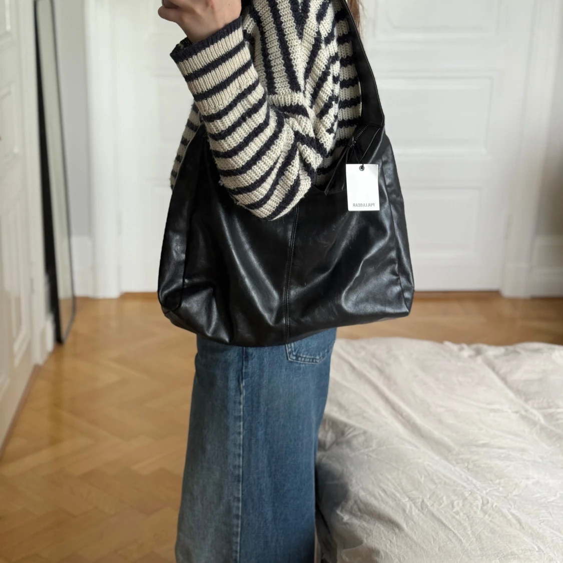 Svart axelväska från Pull&Bear