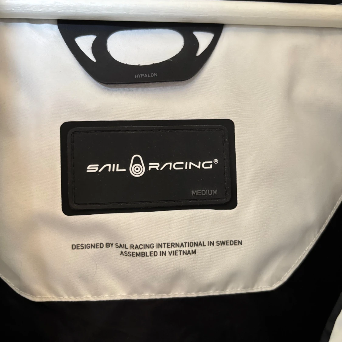 Vit dunjacka från Sail Racing - 2
