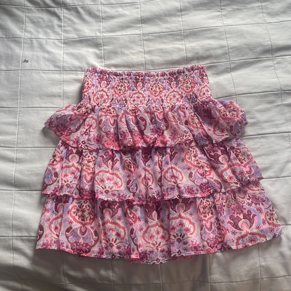 Rosa volangkjol med mönster från Index - 1