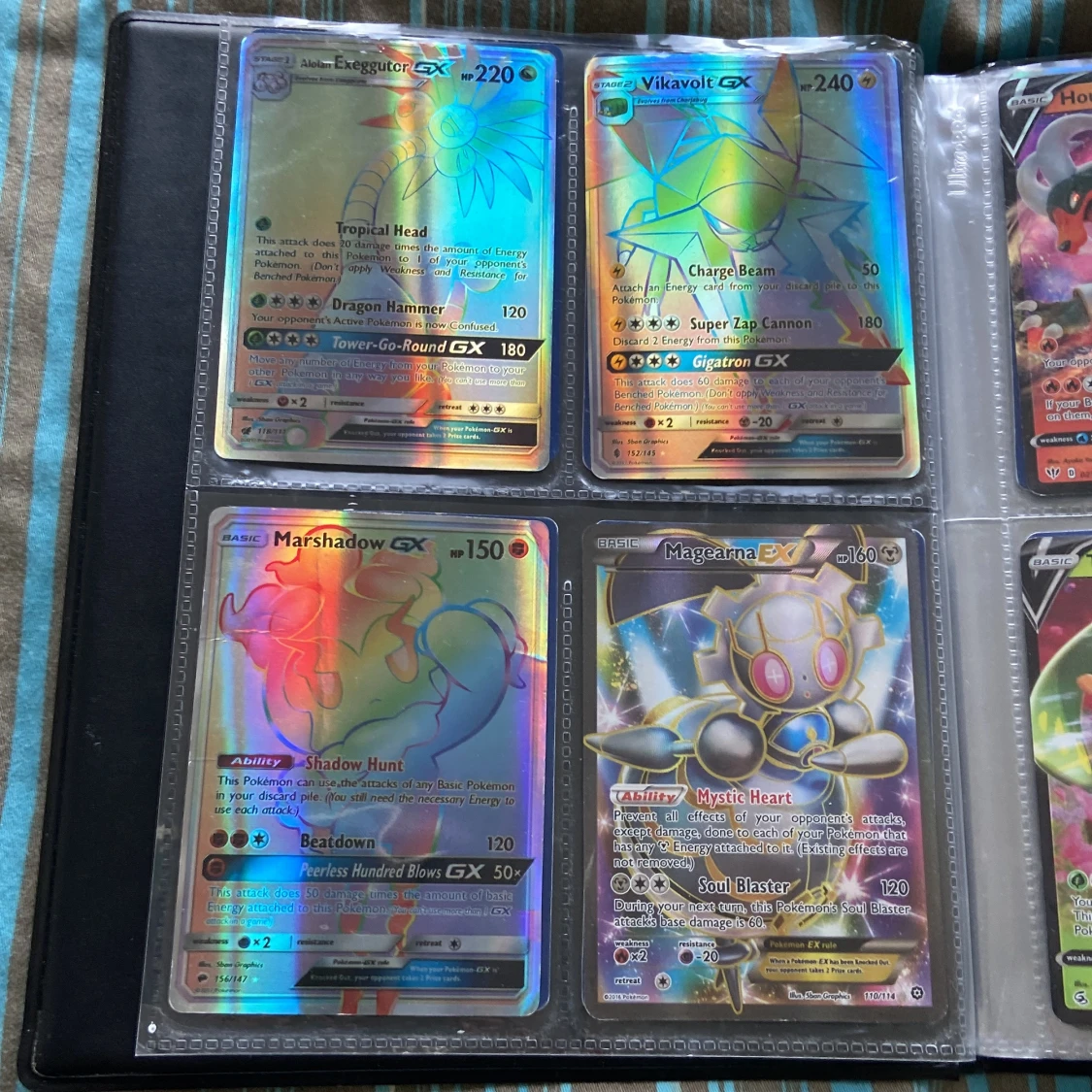 Pokémonkort i samlarpärm - 1