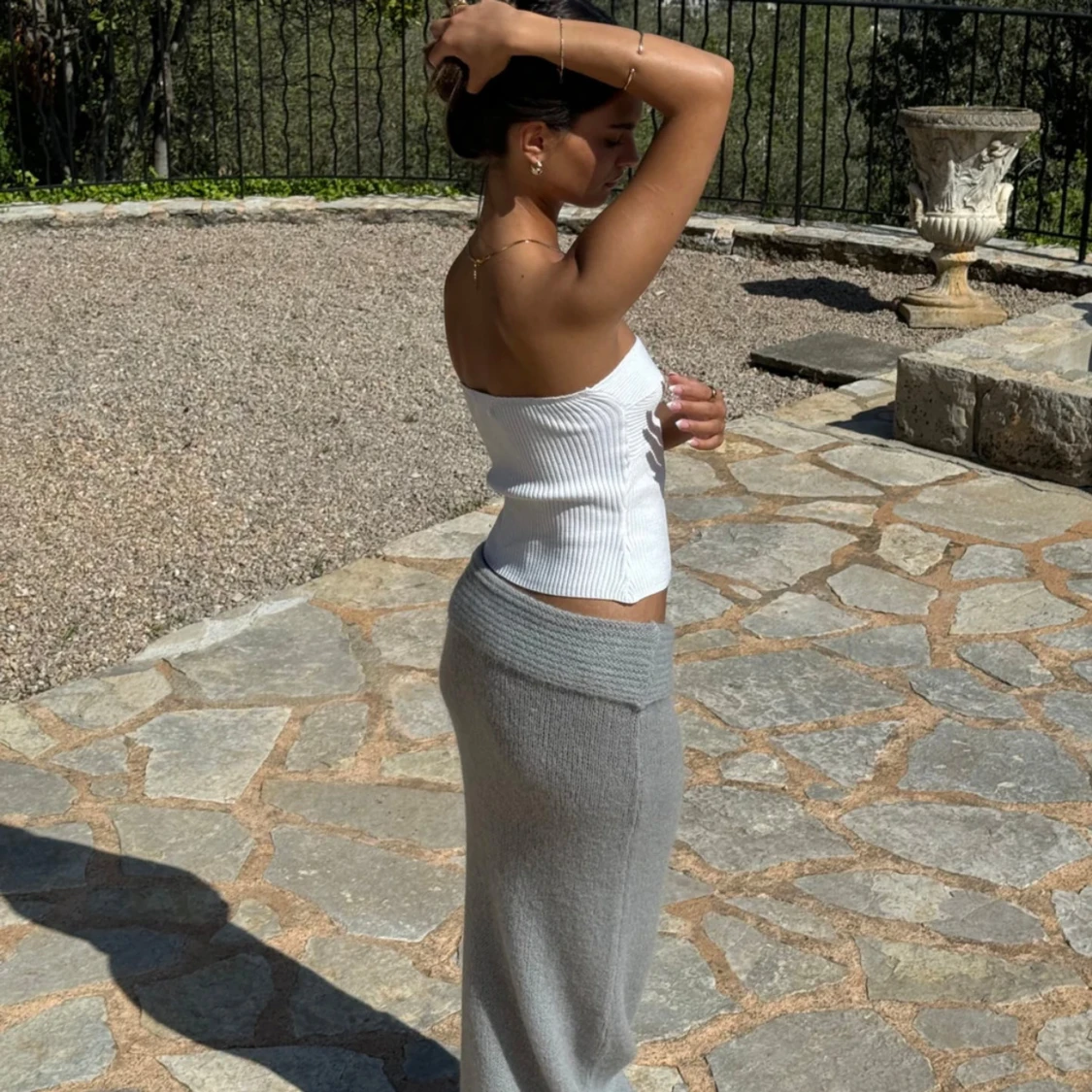 Ljusgrå stickad långkjol - 1