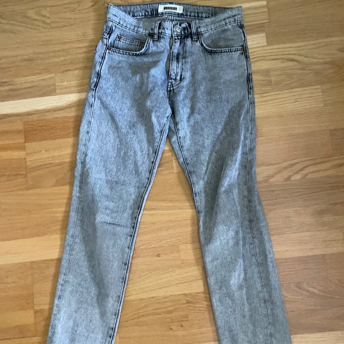 Grå jeans från Woodbird - 1