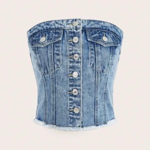 jeans topp - jätte snygg jeans topp, använd 1 gång💞