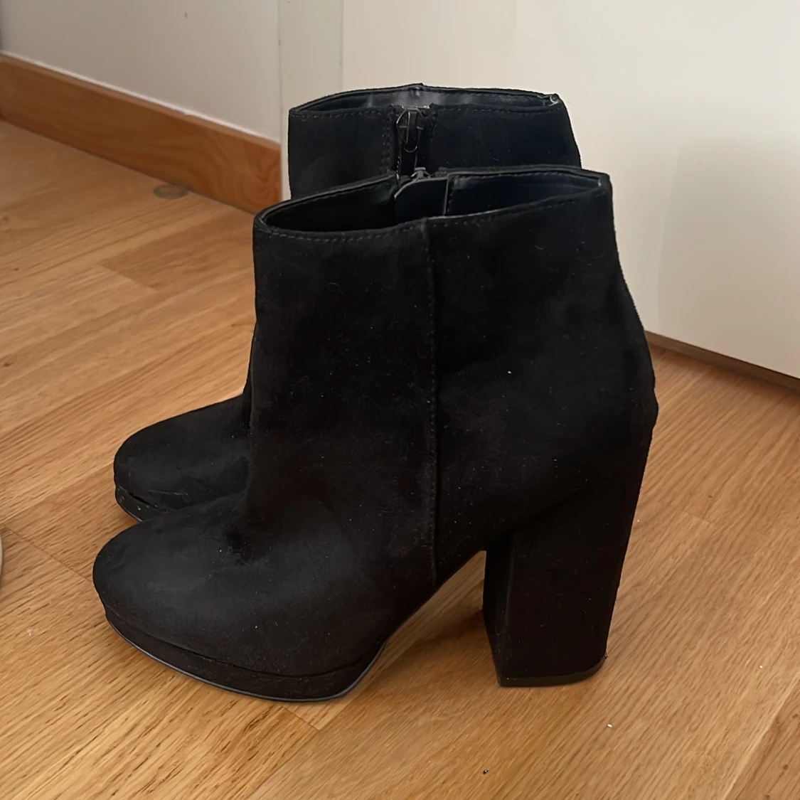 Svarta stövletter från Call It Spring