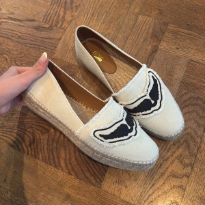 Zadig Espadrillos  - Säljer dessa sååå söta zadig voltaire espadrillos 🌸🌸🌸
