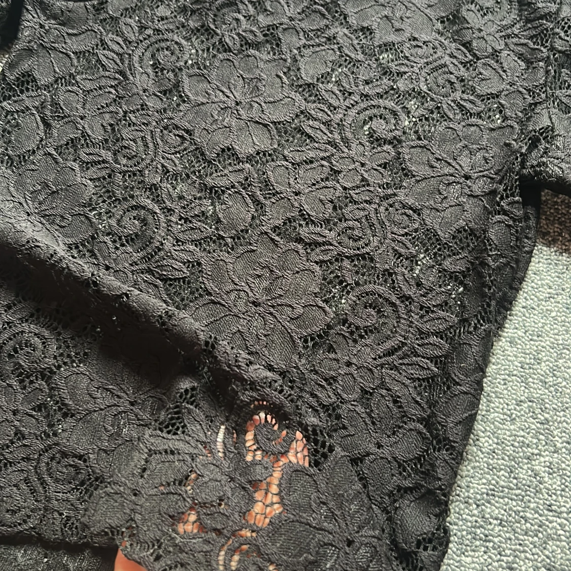 Svart spetsblus från Lindex XS - 2