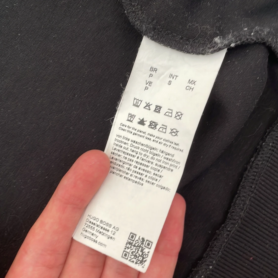 Svart tröja från BOSS - 2