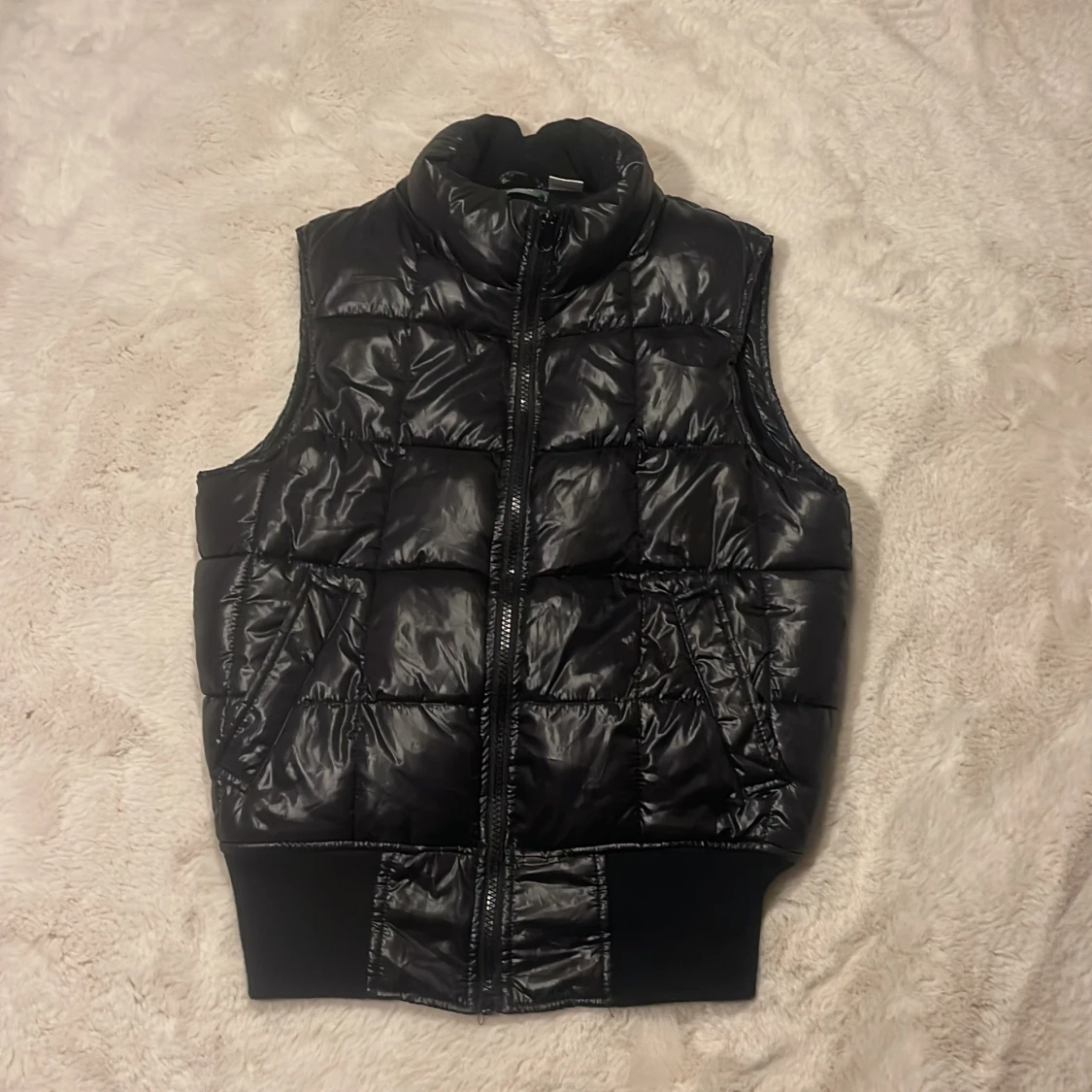 Svart dunväst från La Redoute