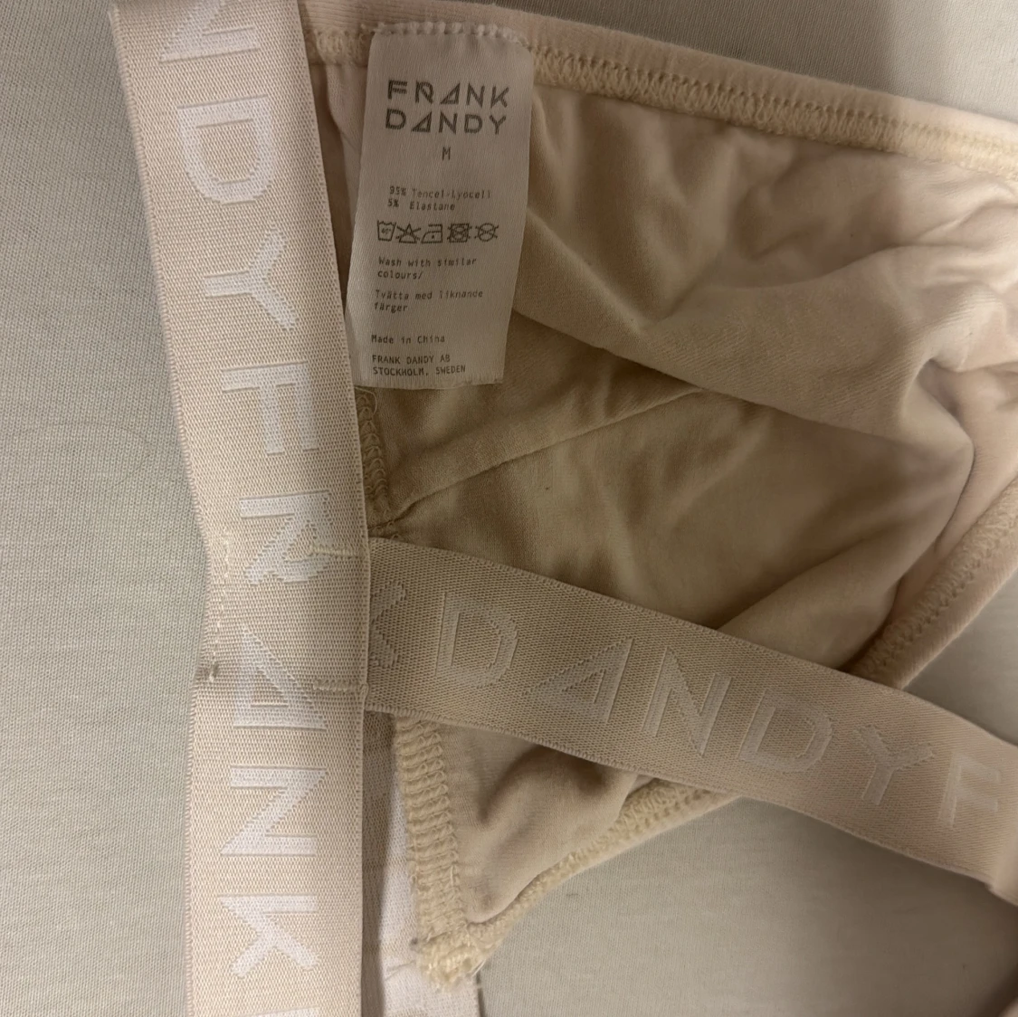 Beige topp från Frank Dandy - 2