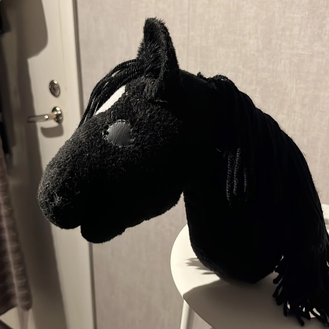 Svart käpphäst - 1