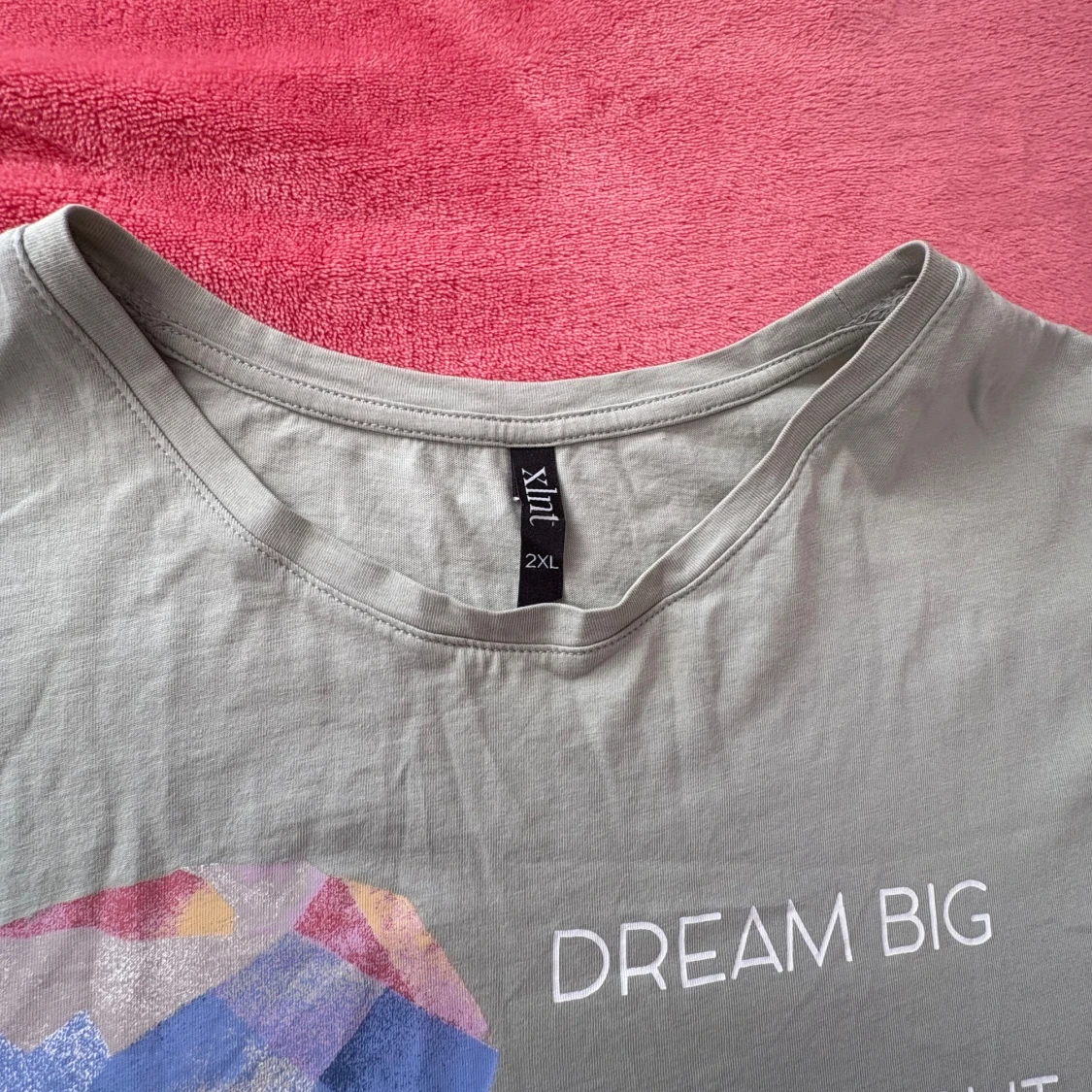 Grön t-shirt med tryck från H&M - 2