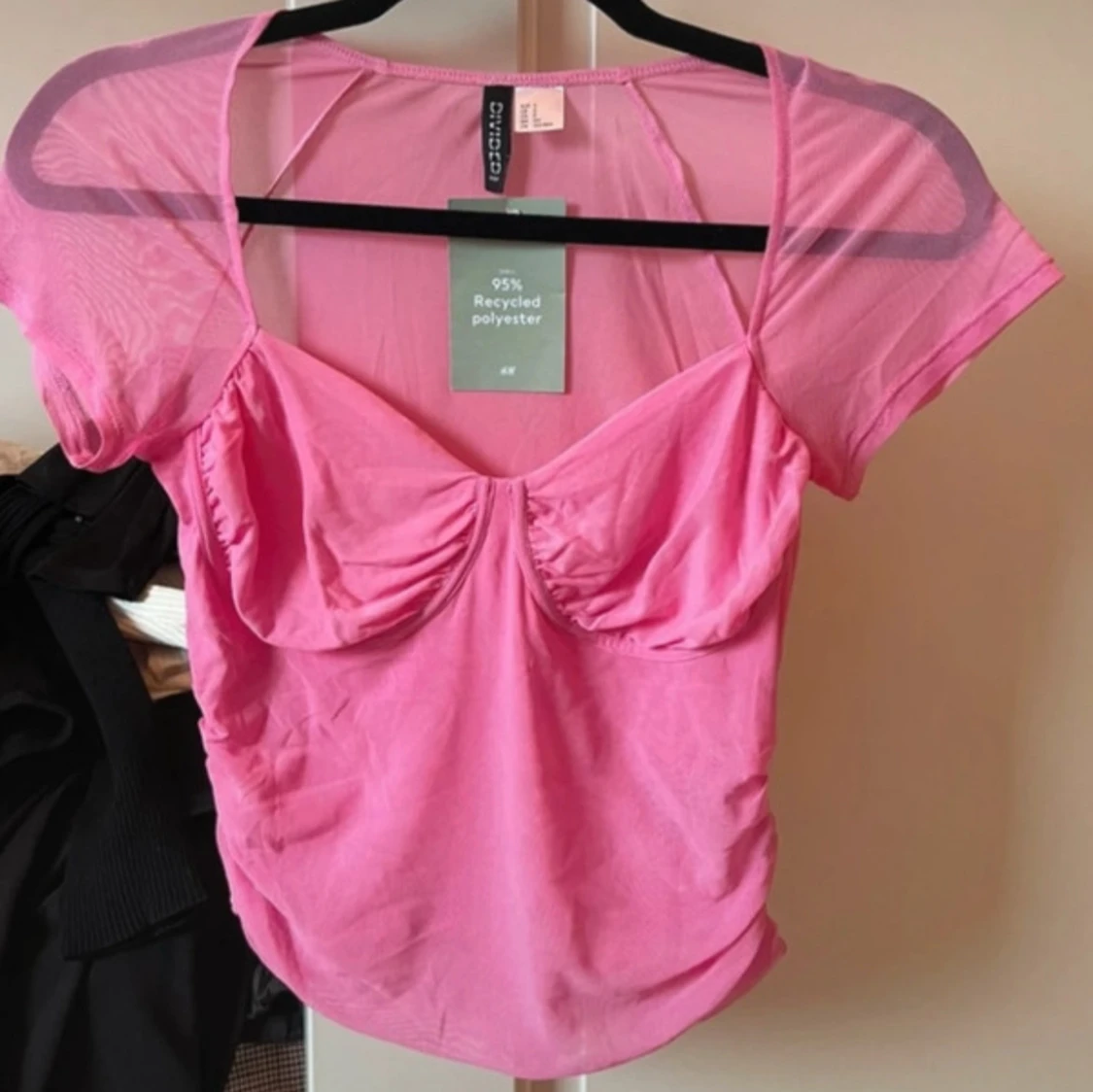 Rosa mesh topp från H&M Divided