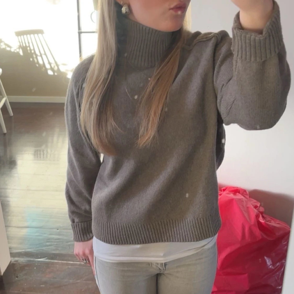 Beige stickad tröja