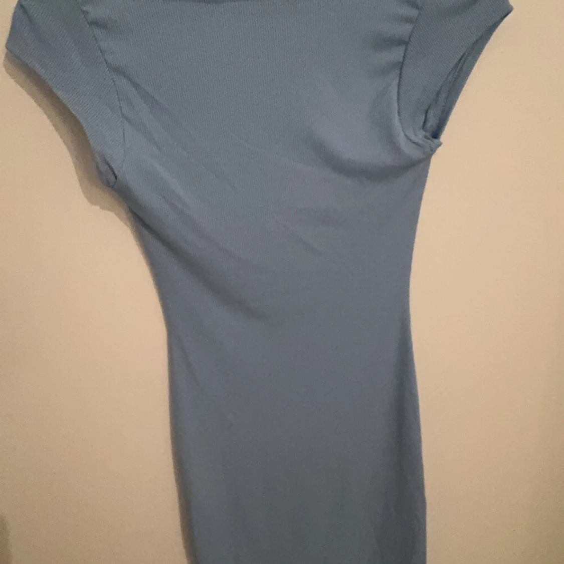 Ljusblå ribbad klänning - 1