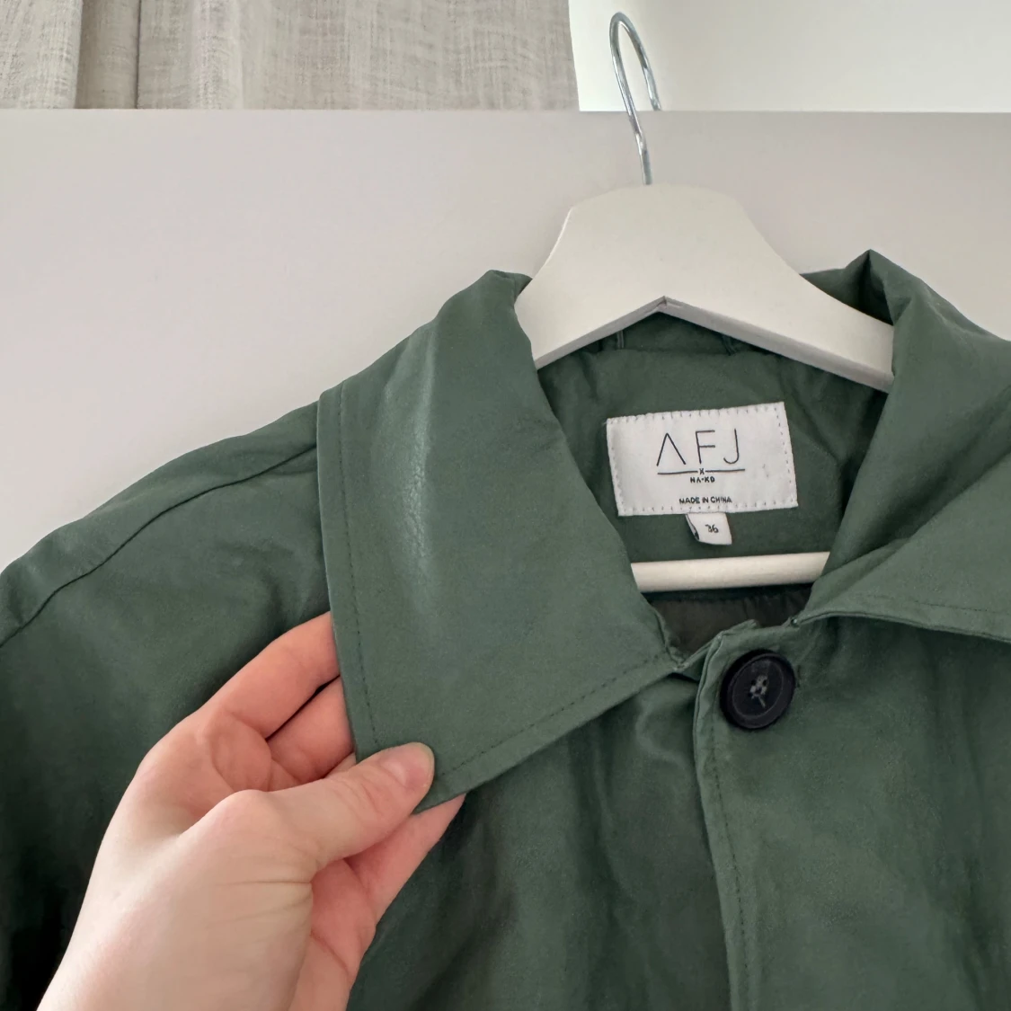 Grön jacka från AFJ x NA-KD - 3