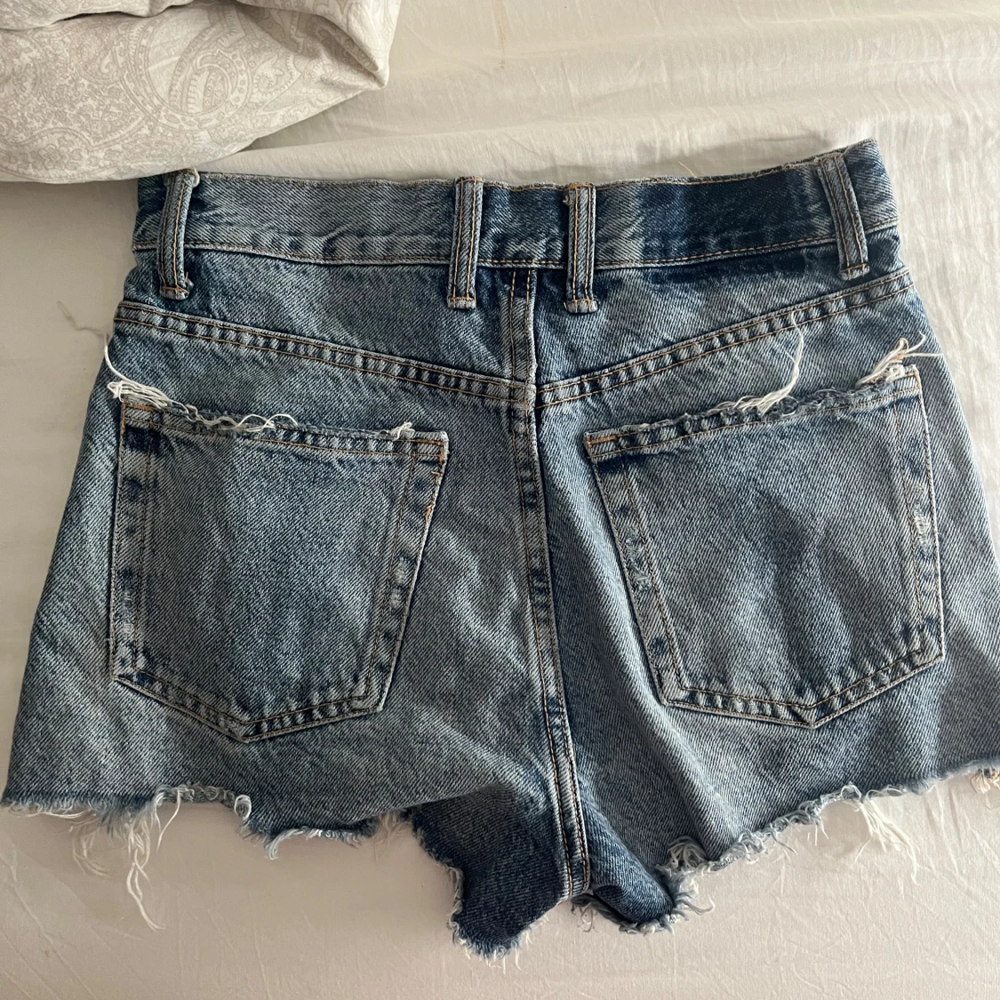 Blå jeansshorts från Zara - 1