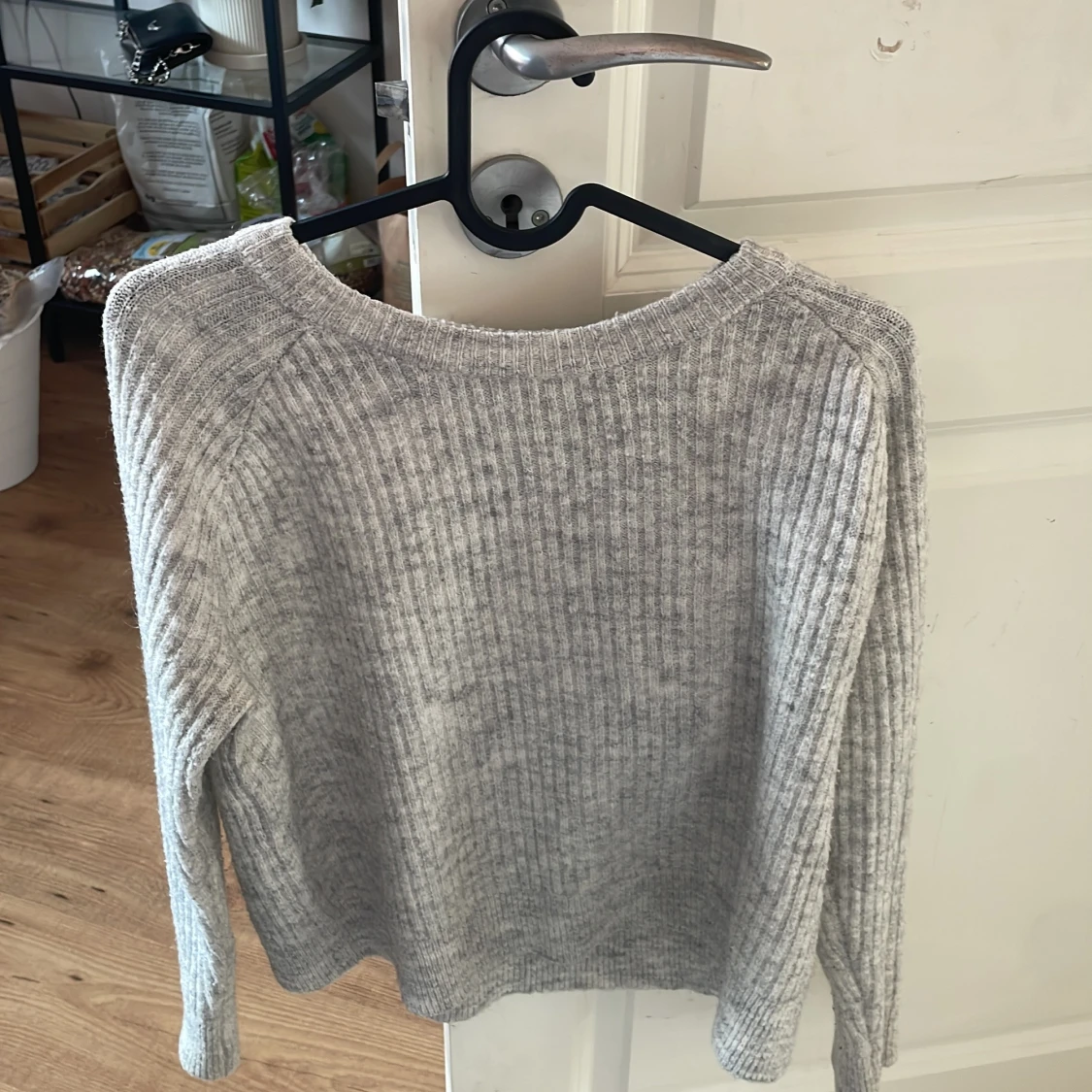 Grå ribbad tröja - 2