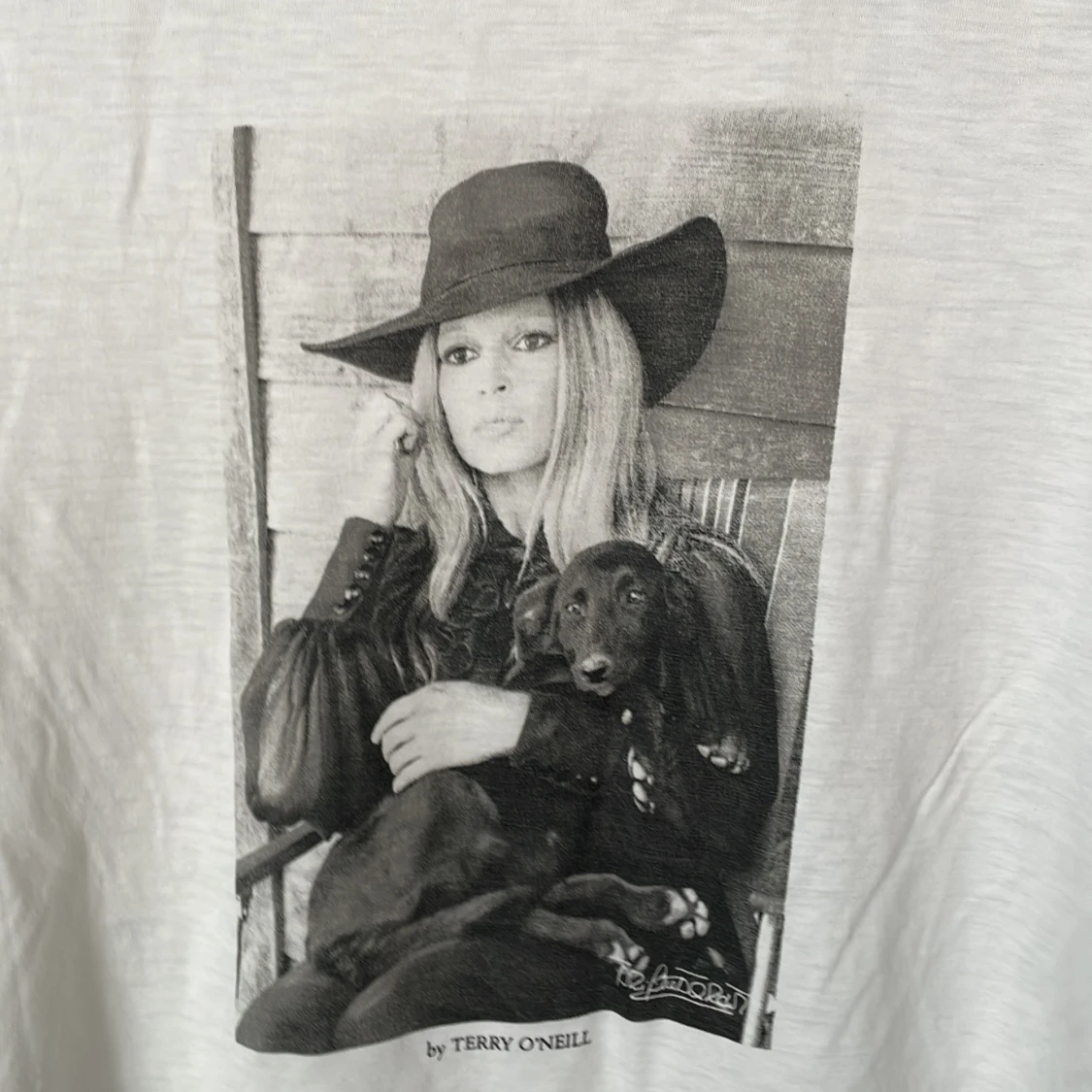 Vit t-shirt med tryck från Massimo Dutti - 1