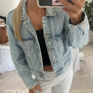 Jeansjacka - så fin och somrig ❤️