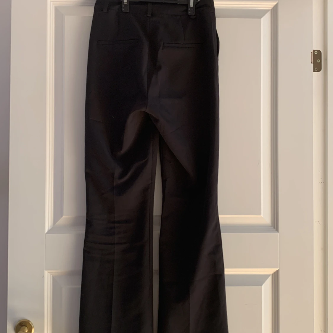 Svarta kostymbyxor från BikBok - 1