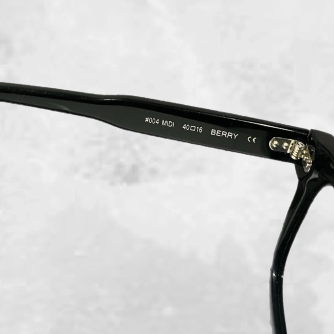 Chimi 04 Berry MIDI Solglasögon  - 2