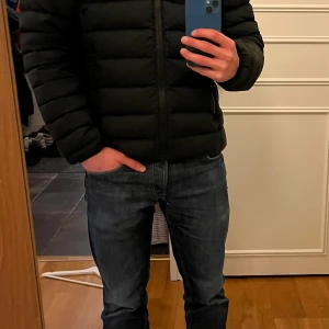 Colmar jacka - Tjena! Säljer min helt nya Colmar jacka för ett bra pris! Det är bara att skriva om frågor eller bilder, priset kan diskuteras🤝🏼💯