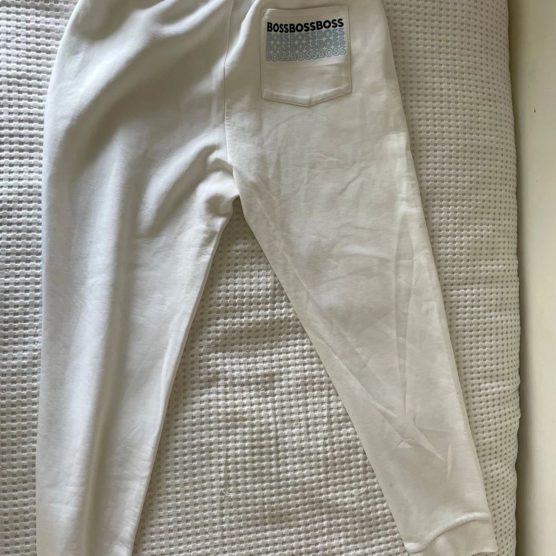Vita mjukisbyxor från Boss - 1