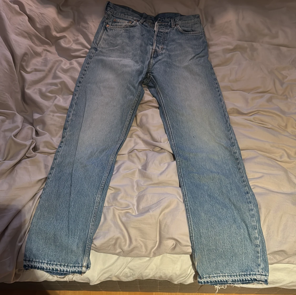 Blå jeansbyxor Weekday