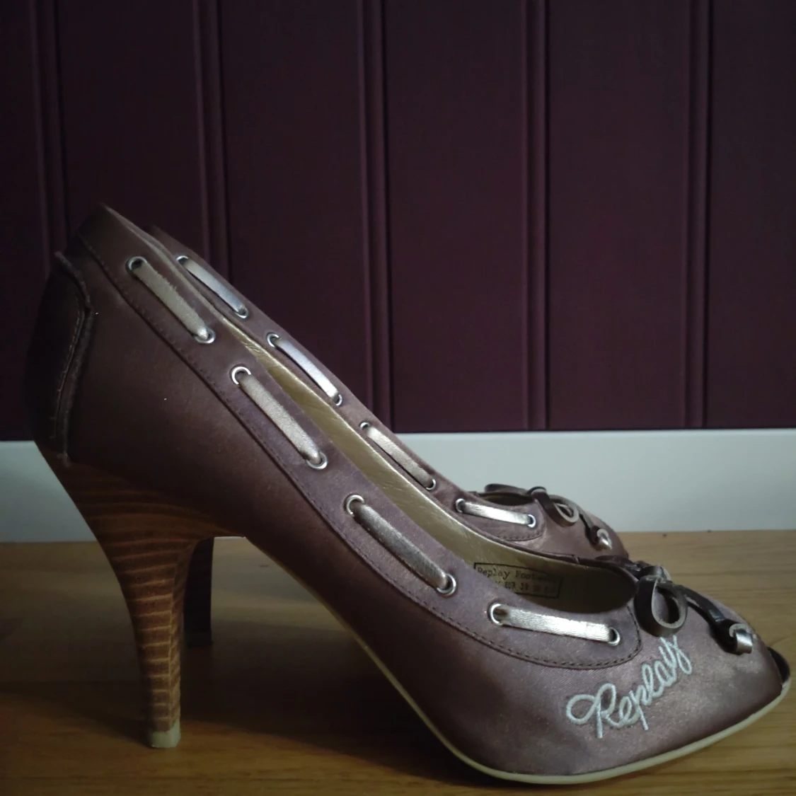 Rosa pumps från Replay - 2