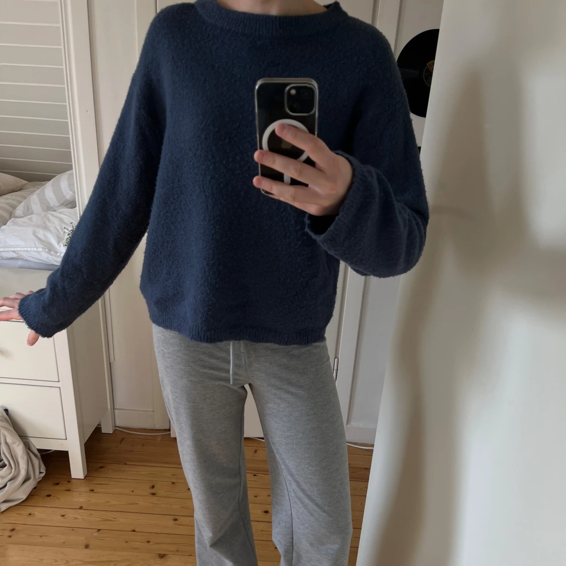 Mörkblå tröja från 157