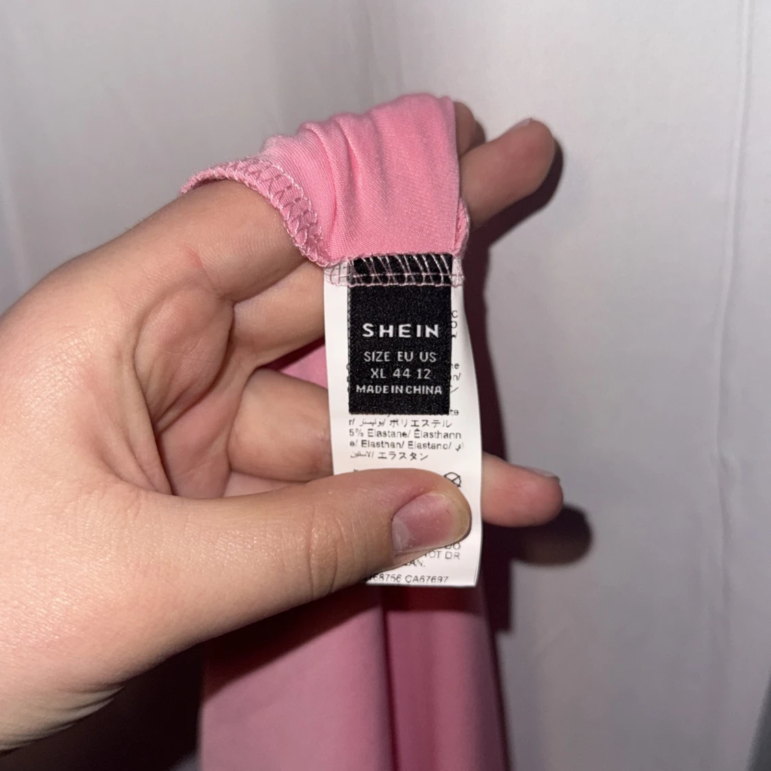 Rosa långkjol med rynkade detaljer - 4