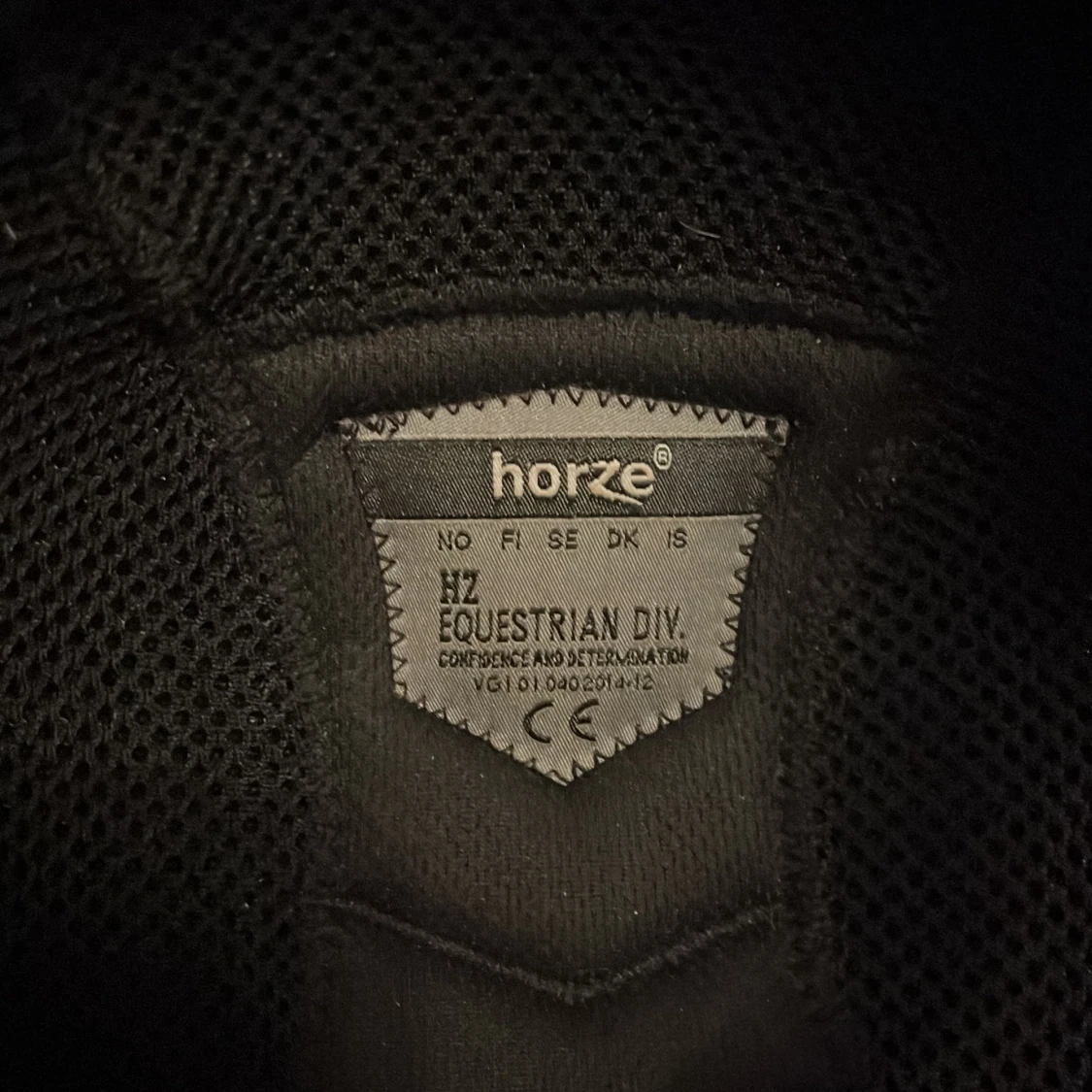 Ridhjälm från horze  - 3