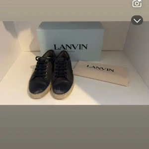 Lanvins  - Lanvins - Strl: UK 9 - Bra skick, kan lätt fixas till - Nypris: 5200kr - Mitt pris: 999kr - Box ingår ej (endast dustbag) - hör av dig vid funderingar 💫