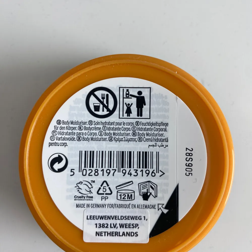 Body butter från The body shop i deras doft satsuma. Aldrig öppnad eller använd. . Beauty.
