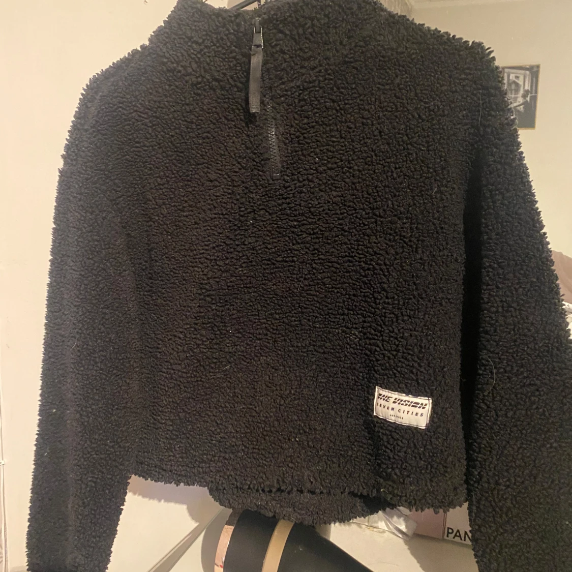 Svart teddytröja  - 1